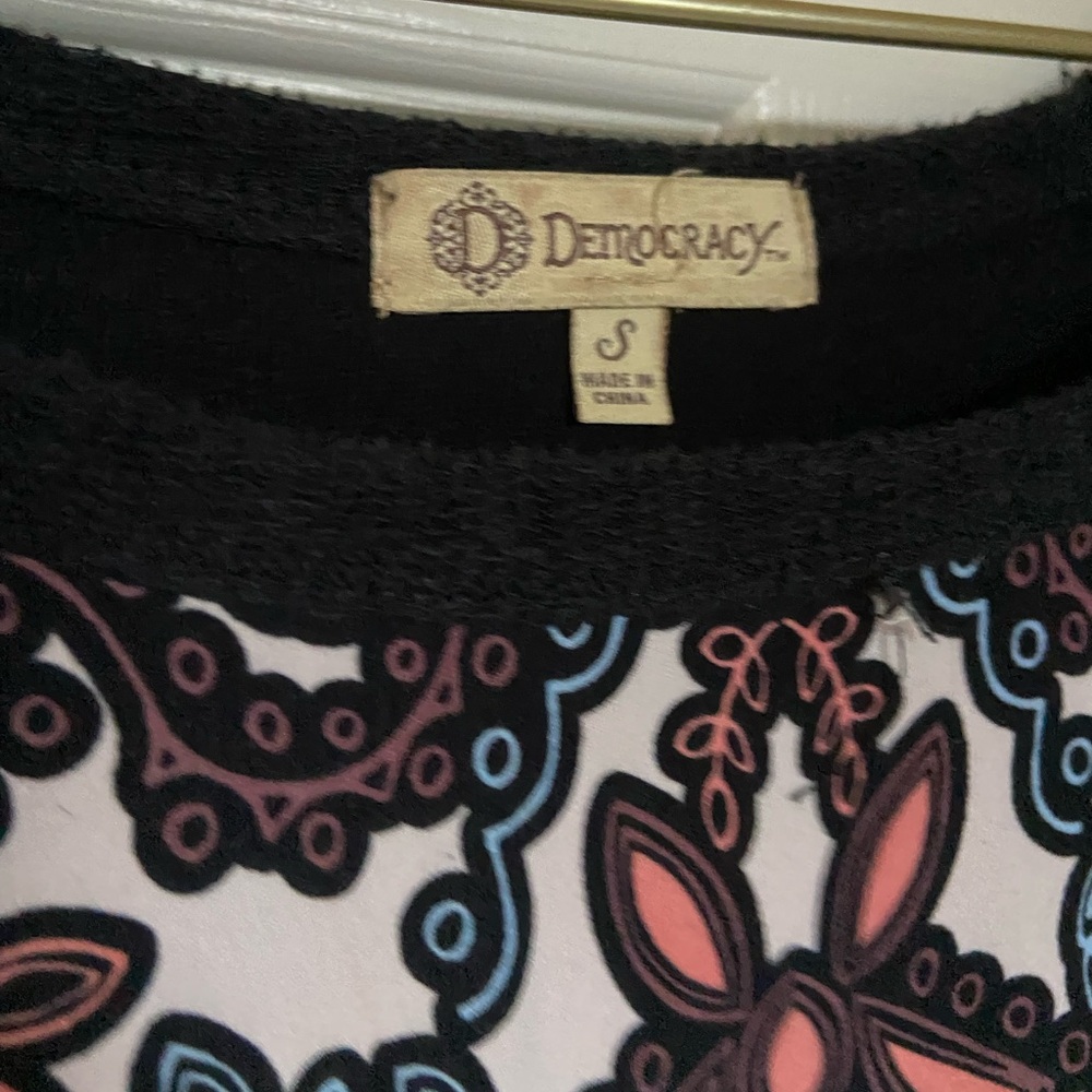 Democracy Long Sleeve Top - Boho Print & Crochet Detail - Size Small - Picture 4 of 7
